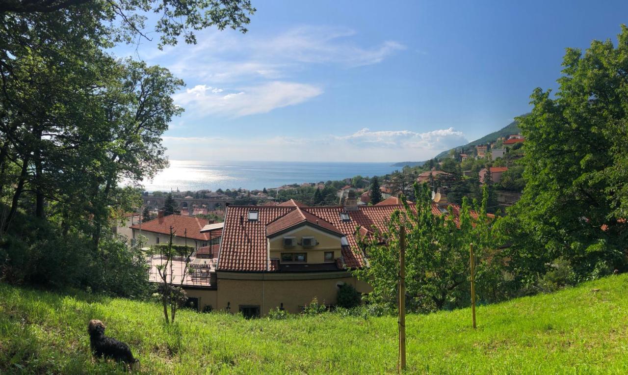 Esperia Casa Vacanza Trieste Bagian luar foto